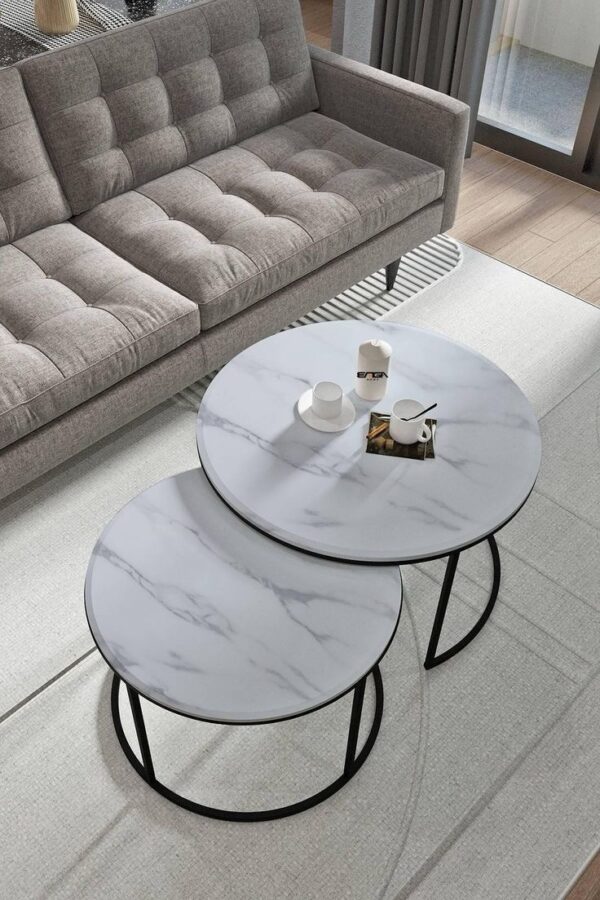 White fade Nesting table